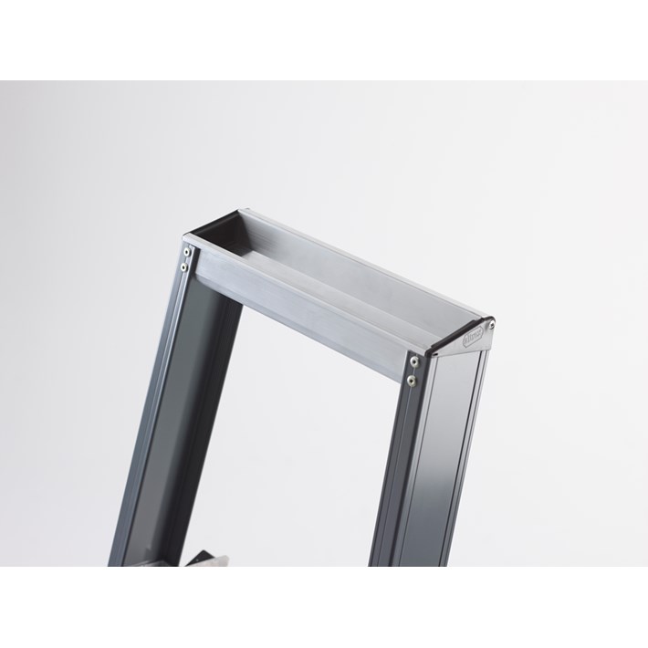 trap-falco-feo-usp-1-gereedschapsbakje.jpg