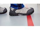 https://www.ez-catalog.nl/Asset/0932bbe77d014aa2b41d4287aa34b690/ImageFullSize/tesa-4169-floor-marking-tape-premium-red-step5of6-ap.jpg