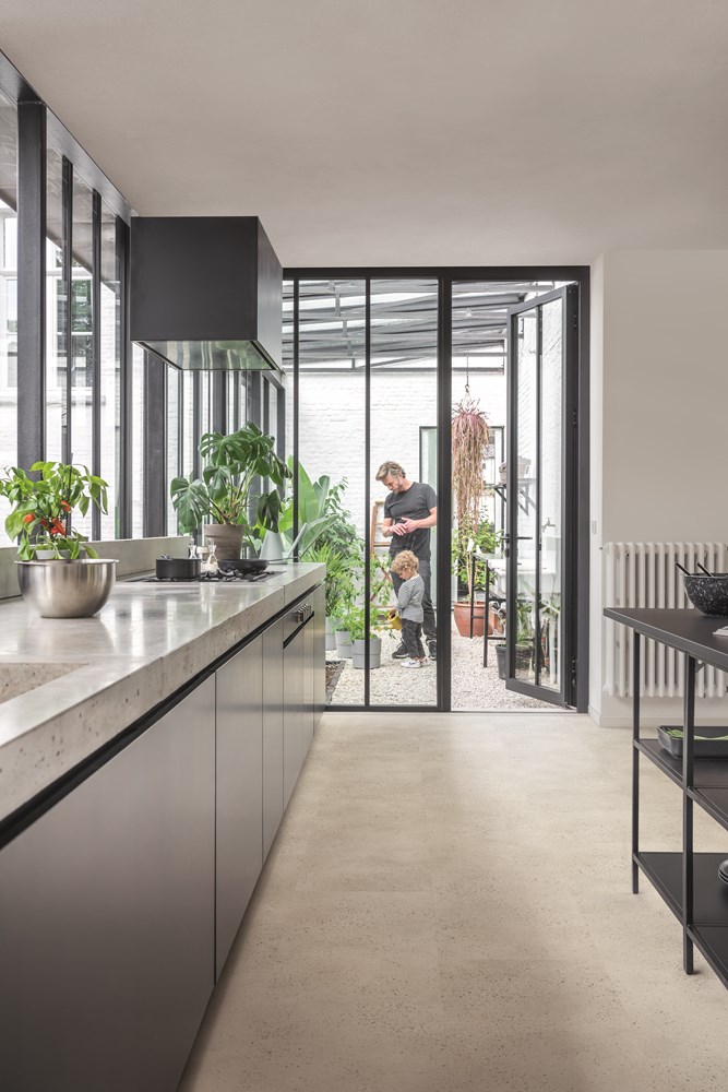 https://www.ez-catalog.nl/Asset/276eb1bbe4844064a2966b11f4f2f4c1/ImageFullSize/ILCP40275-Interior02.jpg