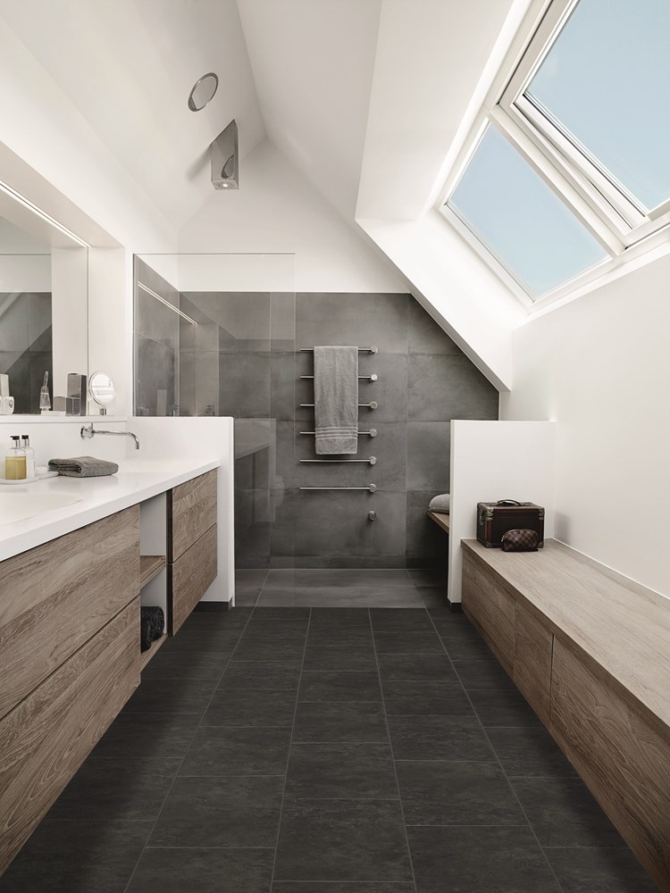 LVT