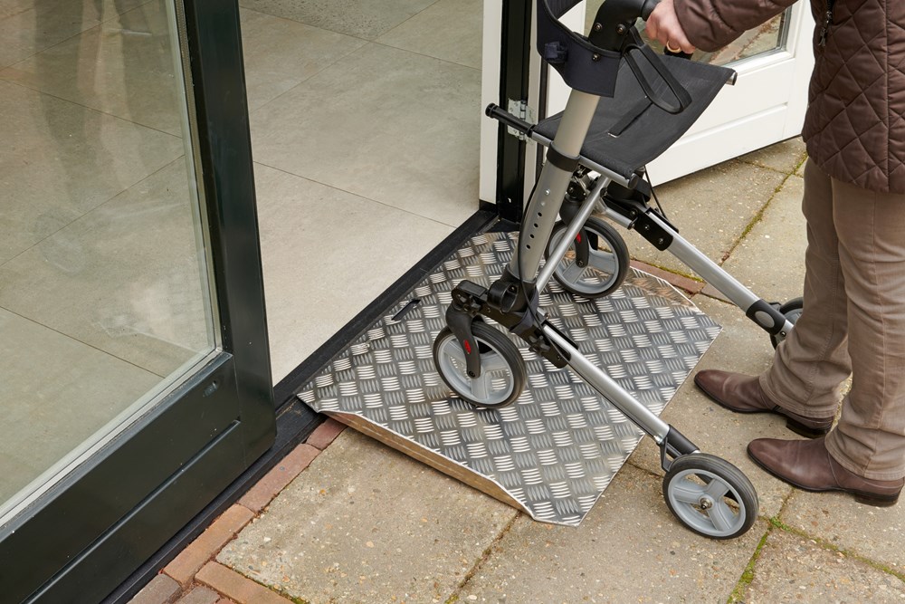 drempelhulp alu zwartgrijs secucare-4 drempelhulp alu zwartgrijs secucare-4