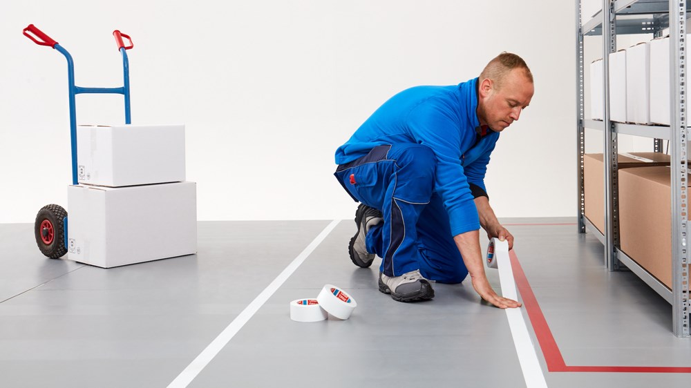 https://www.ez-catalog.nl/Asset/6cef80d9335d425cb8cde0984499309a/ImageFullSize/tesa-4169-floor-marking-tape-premium-white-01-ap-fullsize.jpg