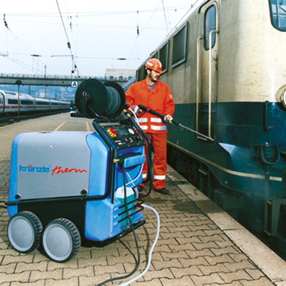 kraznle-hogedrukreiniger-therm-in gebruik spoorwegen.jpg