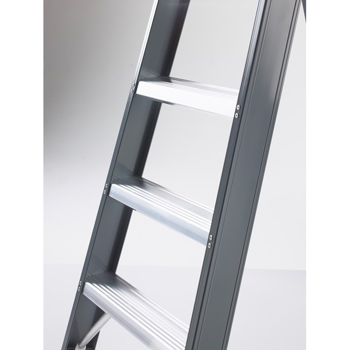 Trap Falco FEO USP 3 treden