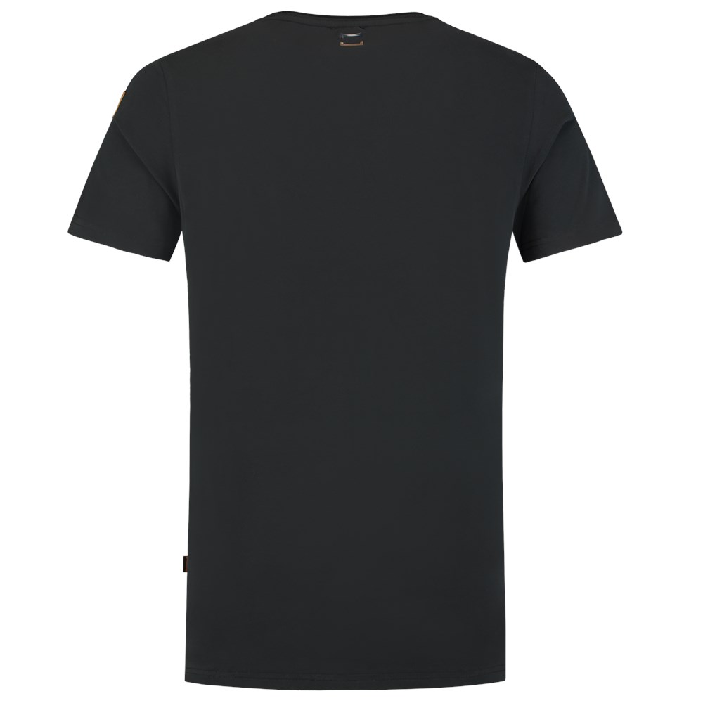 104002blackback.png