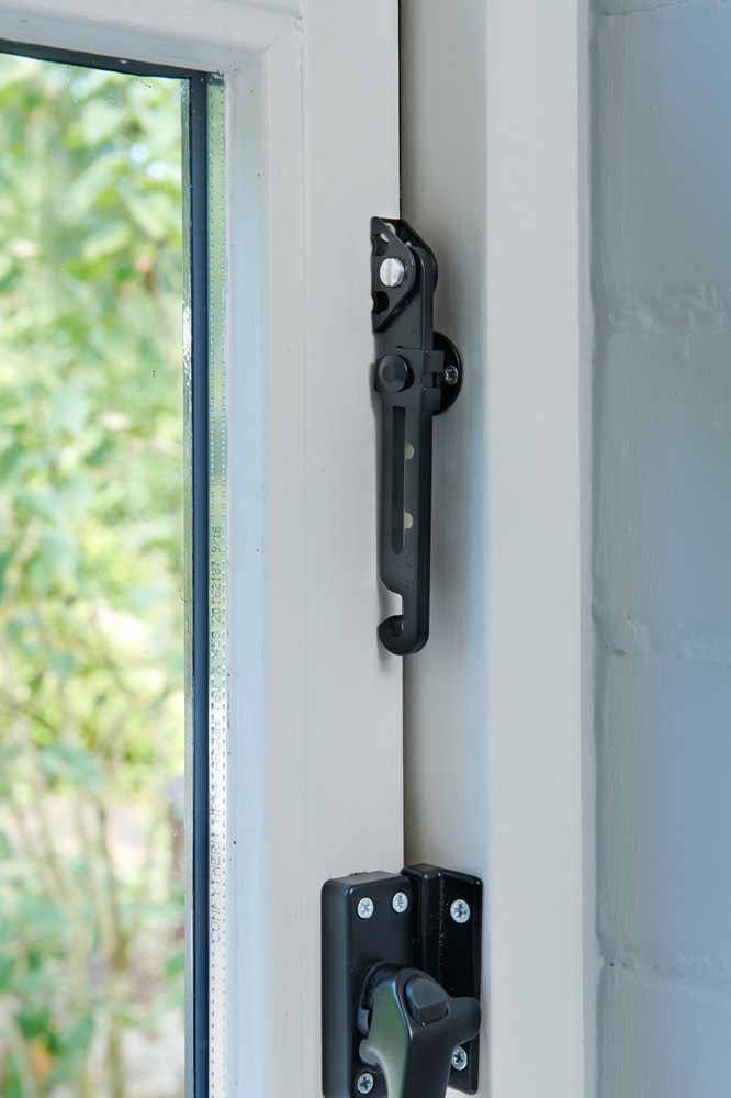 raamuitzetter zwart secumax-1 raamuitzetter zwart secumax-1