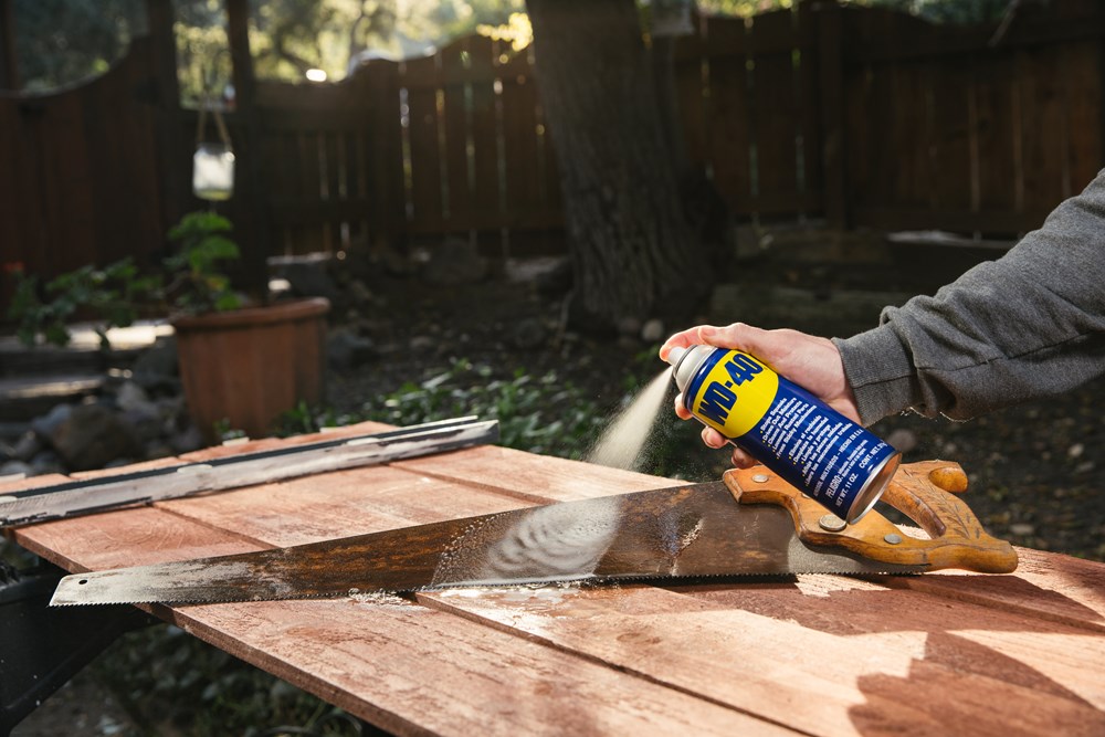 WD-40 MULTI-USE PRODUCT 100ML CLASSIC WD-40 MULTI-USE PRODUCT 100ML CLASSIC