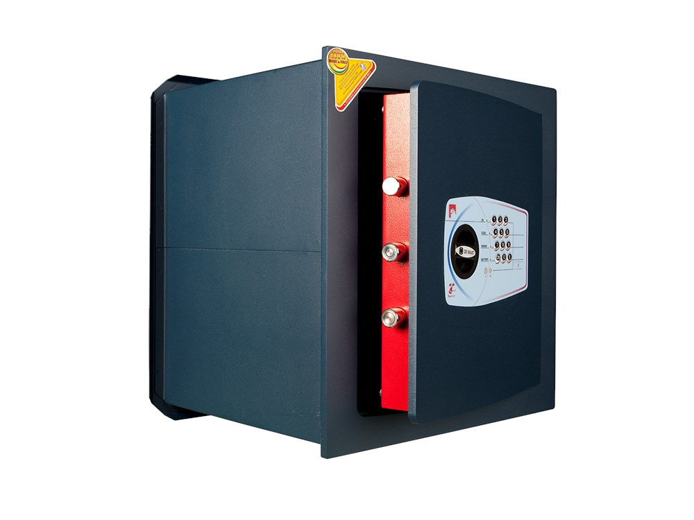 GT 7LP met elektronisch cijferslot zijaanzicht open.png