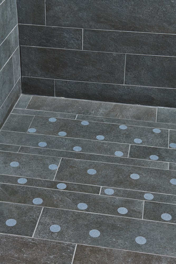 Bergbeklimmer Onaangeroerd Verzoekschrift SecuCare antislip sticker transparant dia 35mm (doos a 32st) toepassing binnen (bad/douche/badkamer) | Polvo bv Bergbeklimmer Onaangeroerd Verzoekschrift SecuCare antislip sticker transparant dia 35mm (doos a 32st) toepassing binnen (bad/douche/badkamer) | Polvo bv