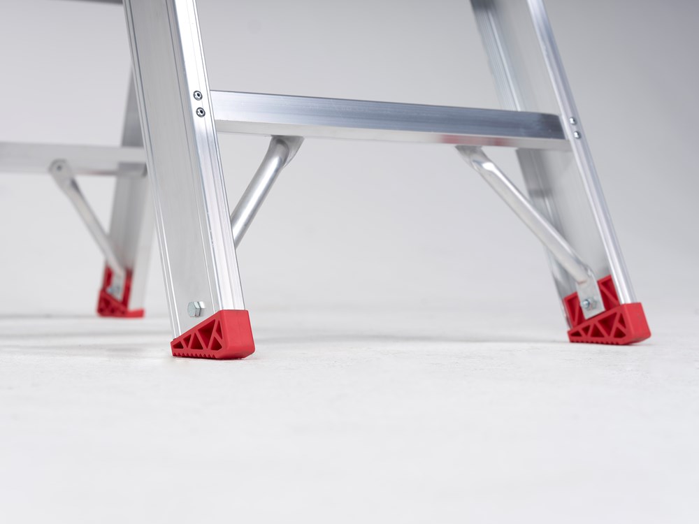 https://www.ez-catalog.nl/Asset/c6fd84d8e9324891ab1af073866496a7/ImageFullSize/Trap-Sierra-SDO-USP-4-antislip-voetjes.jpg