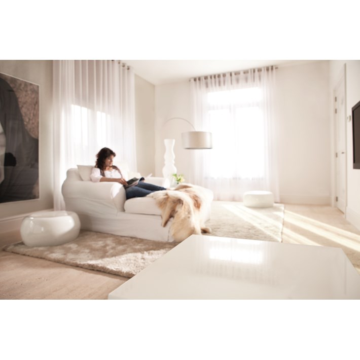 Air Max Ambiance Living Room