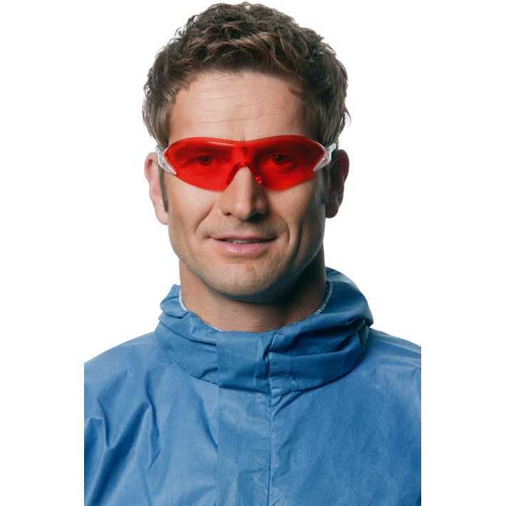 888907-3m-2846-schutzbrille-as-af-uv-pc-orange-getont-model.jpg