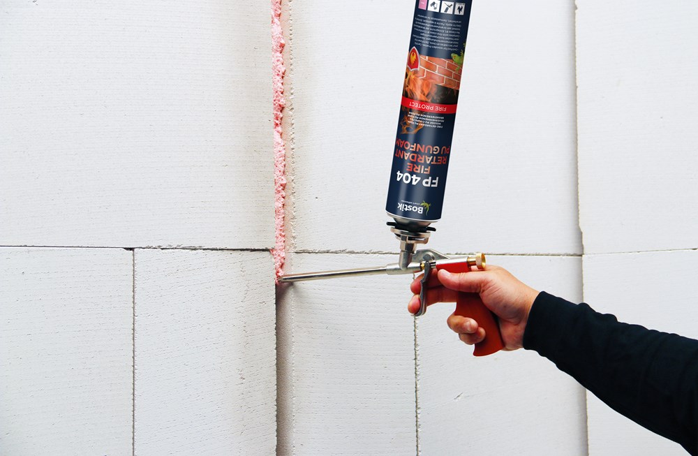 APPLICATION BOSTIK FP404 PU GUNFOAM.jpg